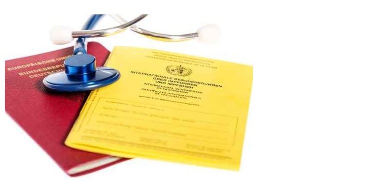 Mit der TravelSecure Reisekrankenversicherung und dem Impfausweis sicher im Urlaub